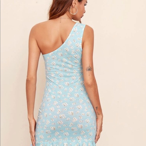 1 shoulder Summer Dress - Picture 3 of 4